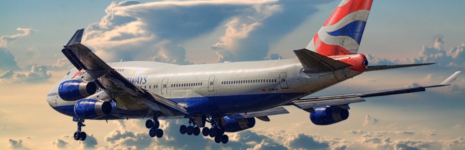 British_Airways_Boeing_747-400_leaving_town (1)